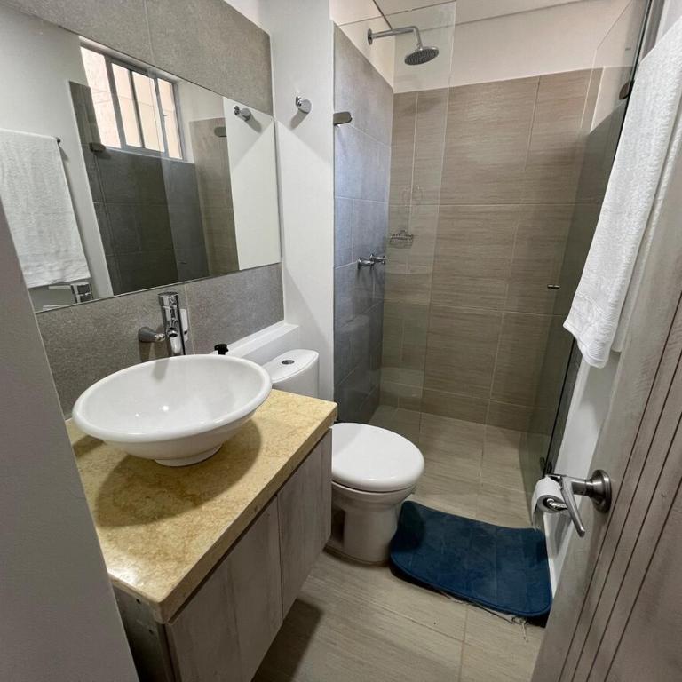 Apartamento con Piscina - Vista a las montañas - Villeta a 90 min de Bogotá - Apartamento de 2 dormitorios con balcón - 10