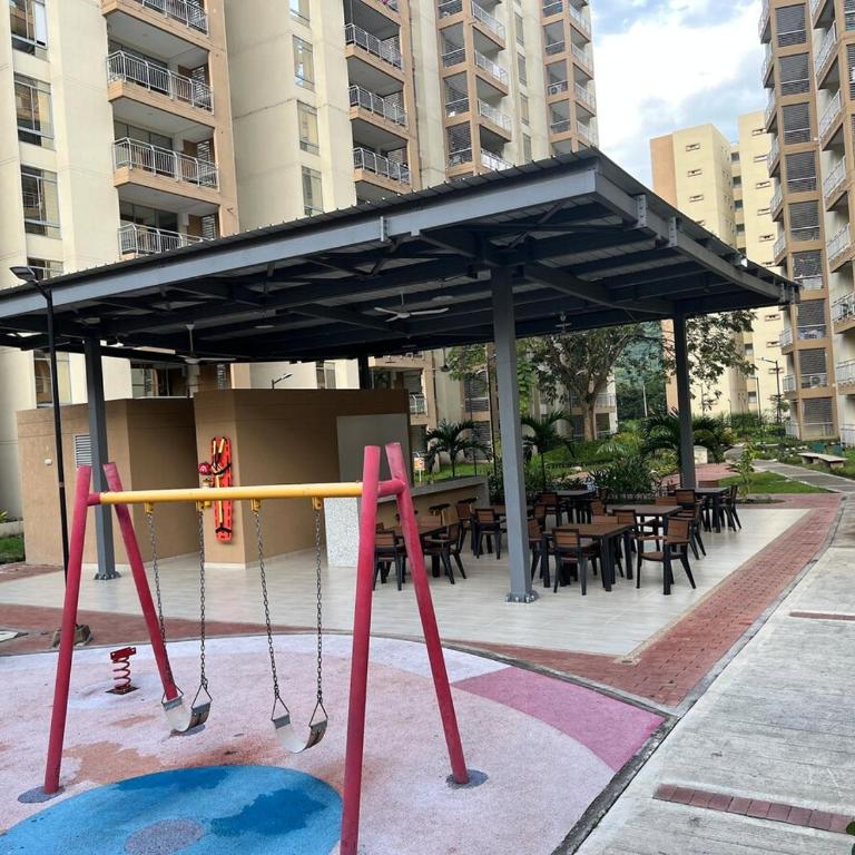 Apartamento con Piscina - Vista a las montañas - Villeta a 90 min de Bogotá - Apartamento de 2 dormitorios con balcón - 17