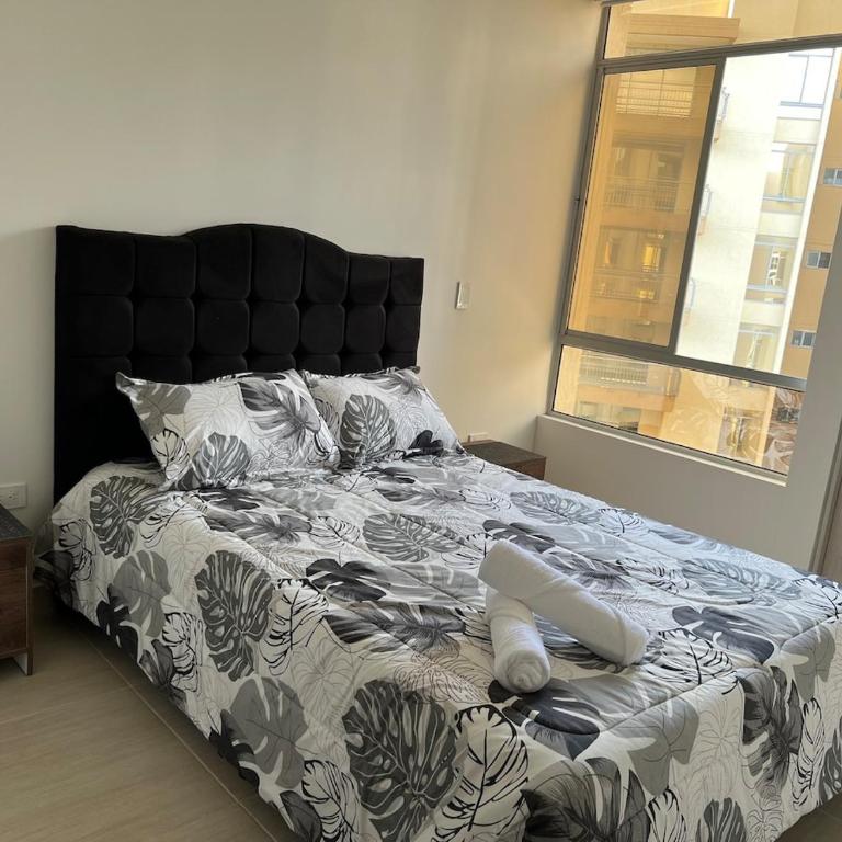 Apartamento con Piscina - Vista a las montañas - Villeta a 90 min de Bogotá - Apartamento de 2 dormitorios con balcón - 24