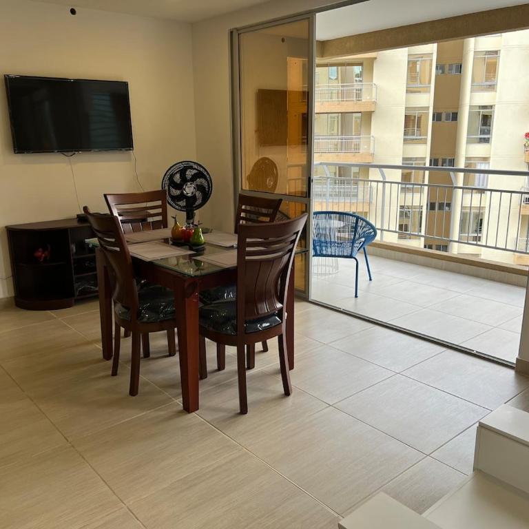 Apartamento con Piscina - Vista a las montañas - Villeta a 90 min de Bogotá - Apartamento de 2 dormitorios con balcón - 47