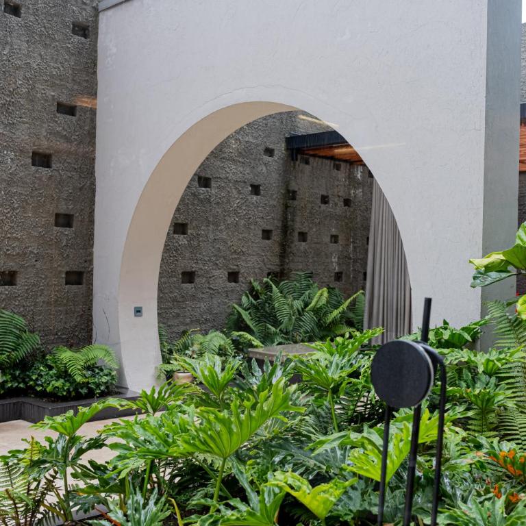 Espectacular Apartaestudio con Piscina sobre la calle 100 - One-Bedroom Apartment - 74