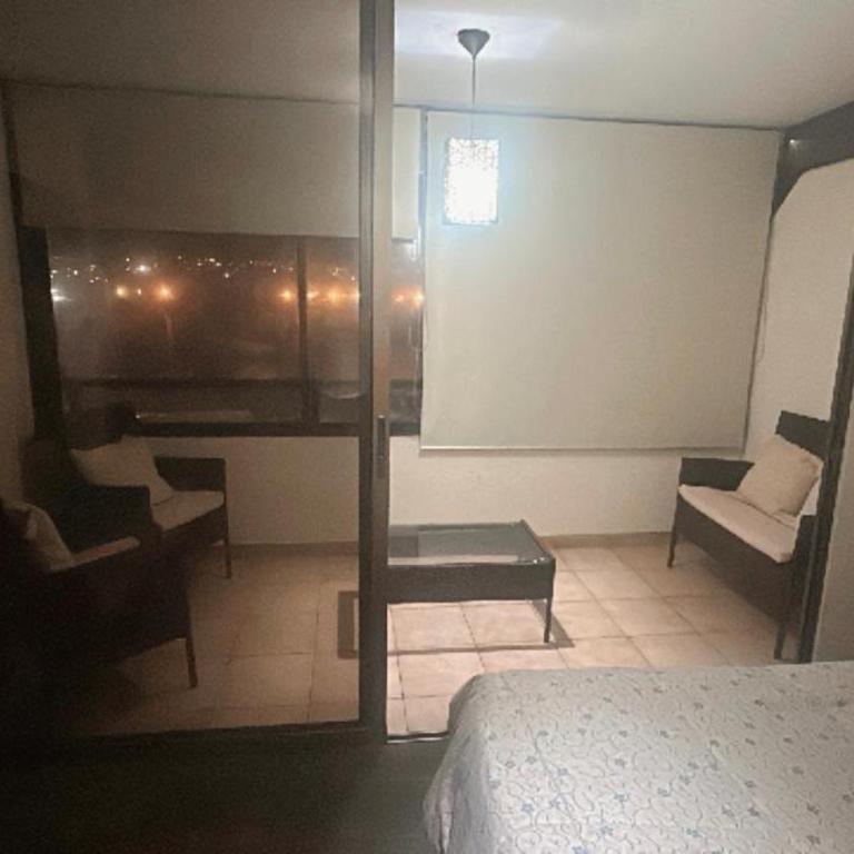 Departamento en Playa Cavancha - Three-Bedroom Apartment with Balcony - 6