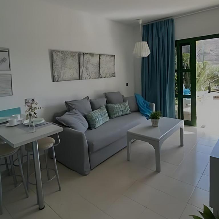 VELEROS SUNSET Puerto Rico Apartement, Sea view, Pool, Perfect for sun lovers - Two-Bedroom Apartment with Terrace and Sea View - 4