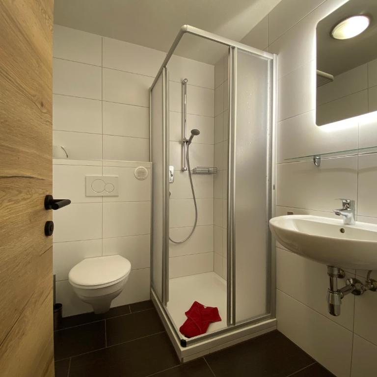 Pension Jagerhof - Sommercard Inkl - 5 Min zum Hochzeiger - Doppelzimmer mit Balkon - 21