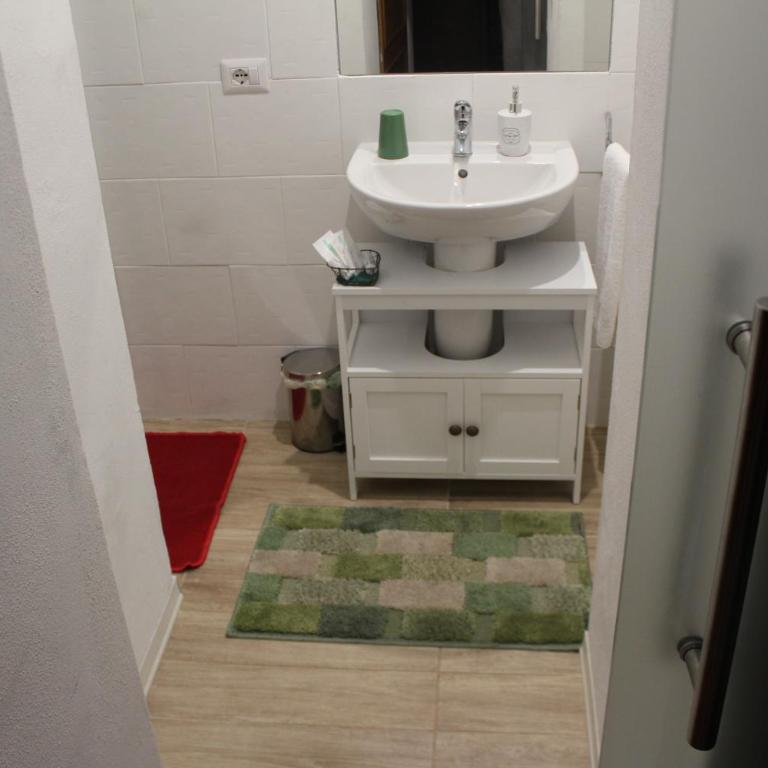 Villa Lilia by Let - Double Room - 7