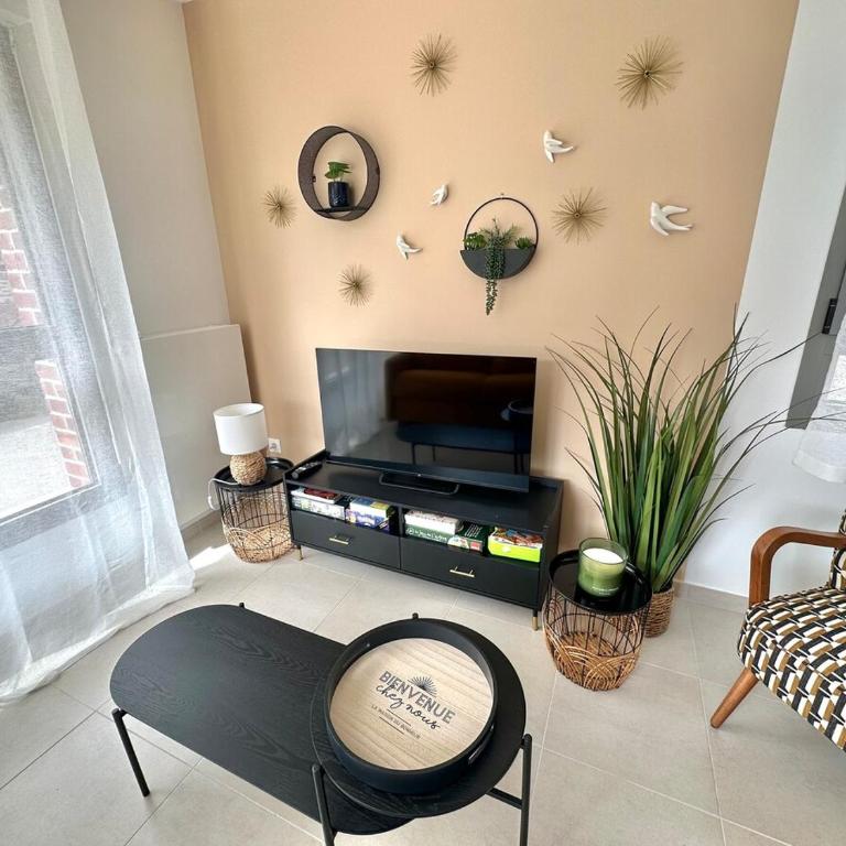 Charles - Appartement 6 pers avec Parking et Balcon à deux pas de la plage - Two-Bedroom Apartment with Terrace - 5