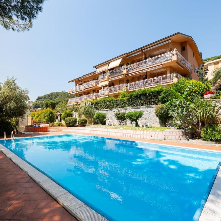 GuestHost - Bordighera Terrace APT with Parking & Shared Pool - Appartamento con 1 Camera da Letto e Terrazza - 1