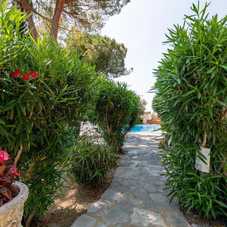 GuestHost - Bordighera Terrace APT with Parking & Shared Pool - Appartamento con 1 Camera da Letto e Terrazza - 32