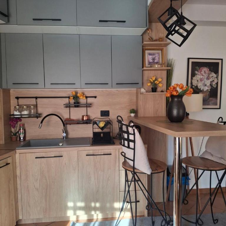 Romantic Escape - Stunning Rooftop Views - Old Town - One-Bedroom Apartment - 22