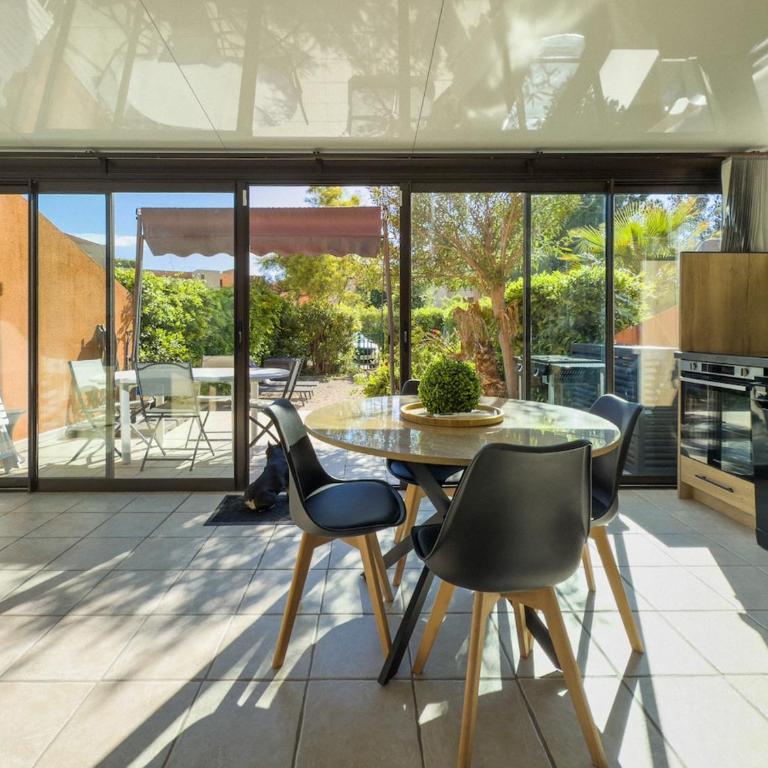 Le Splendide, tout équipé, pied dans l'eau - One-Bedroom Apartment - 1