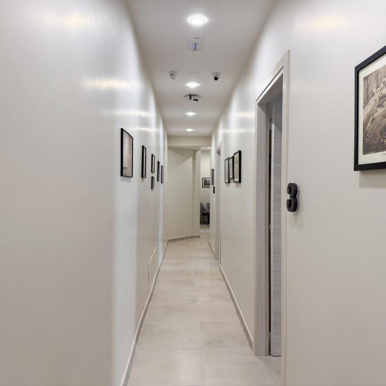 Town House 54 - Suite King con Balcone - 15