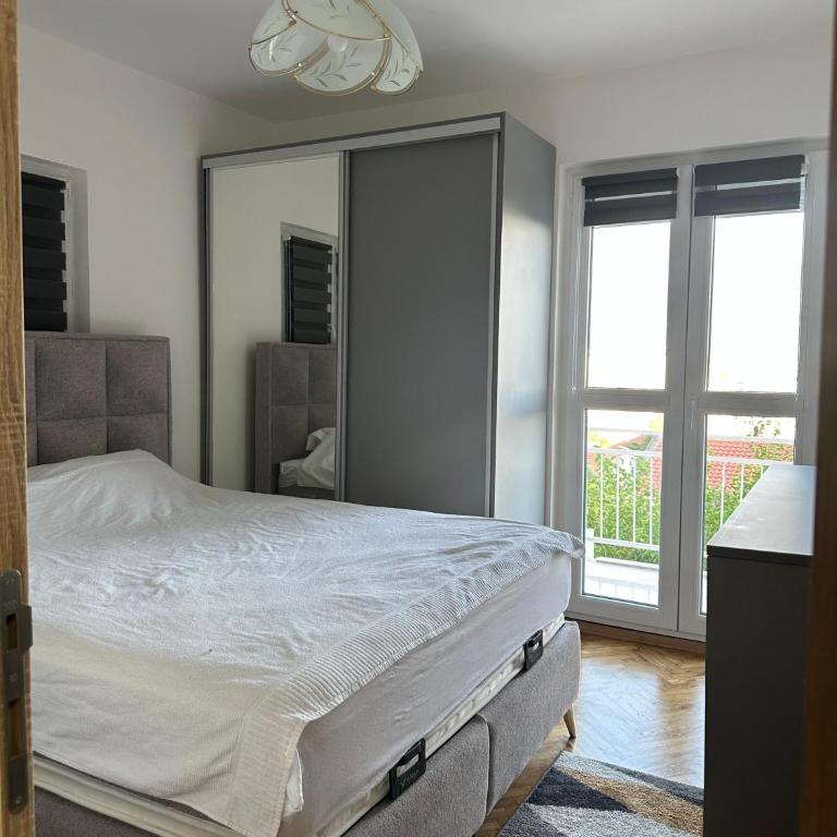 DD apartment - Three-Bedroom Apartment with Sea View - 8