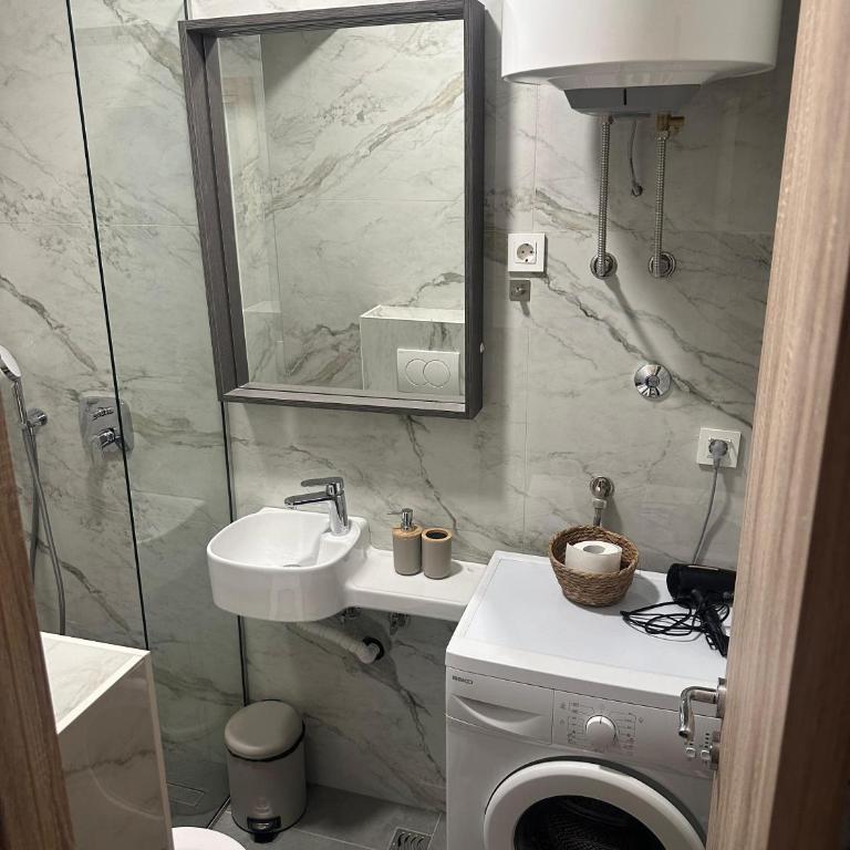 DD apartment - Three-Bedroom Apartment with Sea View - 15