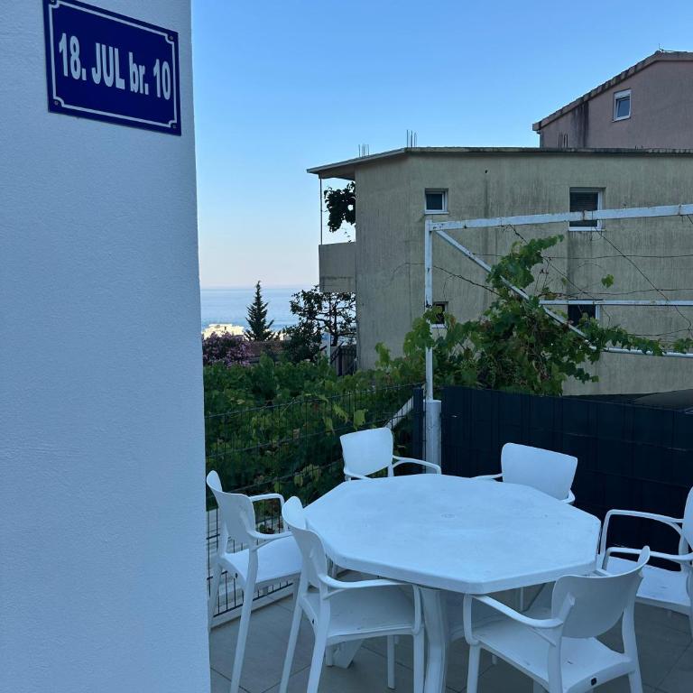 DD apartment - Three-Bedroom Apartment with Sea View - 17