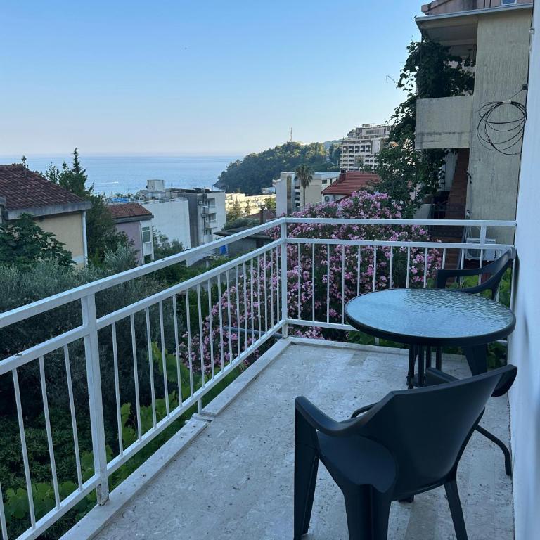 DD apartment - Three-Bedroom Apartment with Sea View - 4