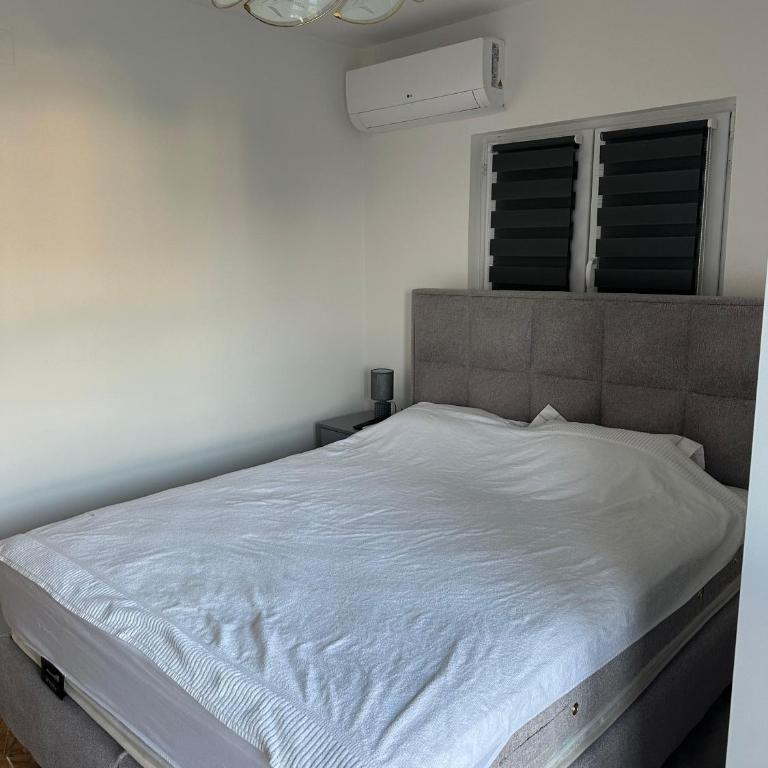 DD apartment - Three-Bedroom Apartment with Sea View - 9