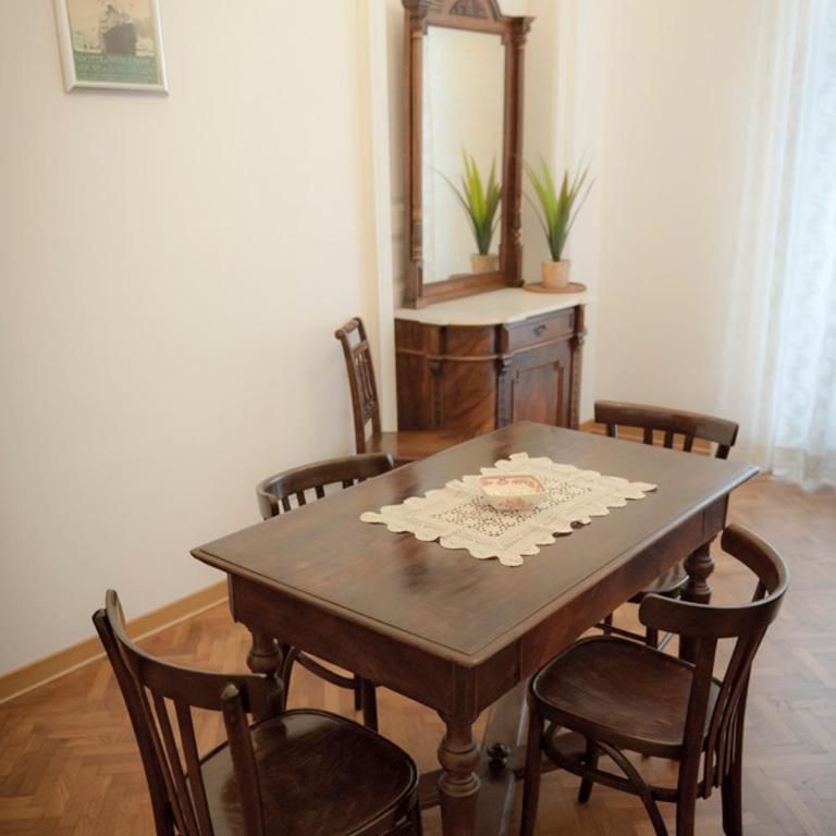 Domus Liberta - Art Nouveau Rooms Stazione - Camera Familiare con Bagno Privato - 25