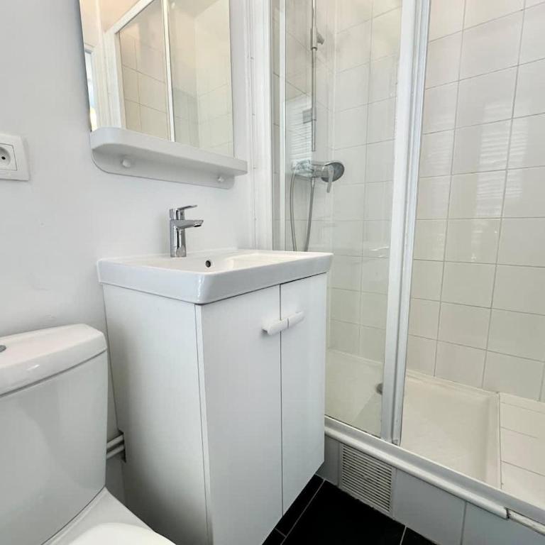 New 702 Suite Piscine - Cosy Apartment Paris Center - Appartamento - 13