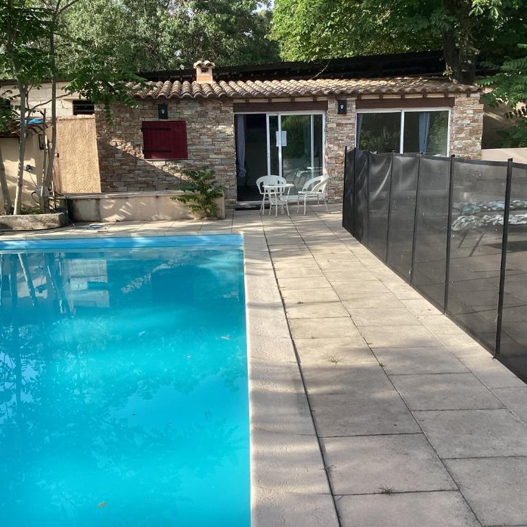 Pervenche - Chambre Double avec Salle de Bains Privative - 6