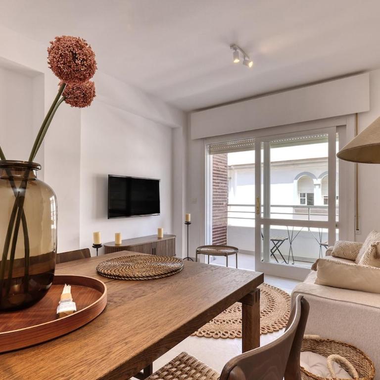 Stylish stay, close to the beach - Apartamento de 2 dormitorios - 2