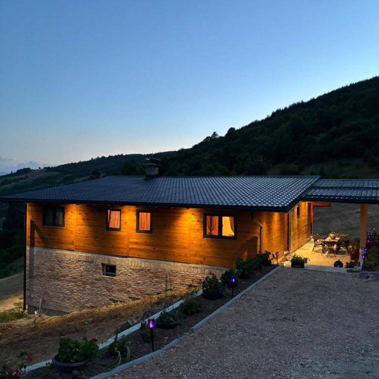 Planinska kuća SAMAK - Brvnara sa 3 Spavaće Sobe - 19