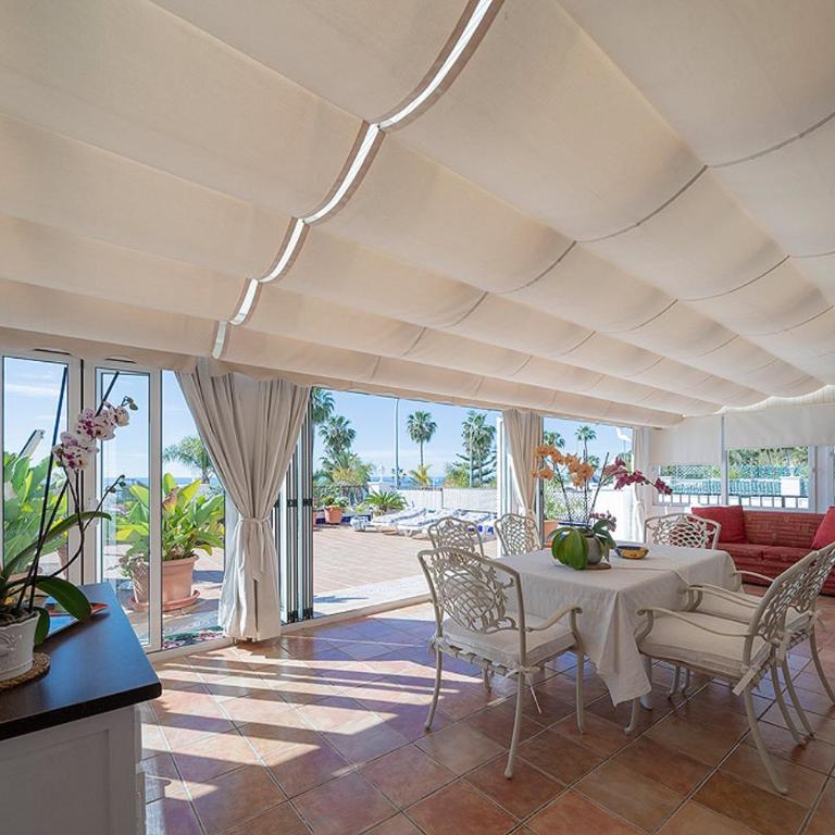 Apartamento amplio en primera linea playa Burriana , terraza grande con vistas al mar - Apartamento de 2 dormitorios - 1