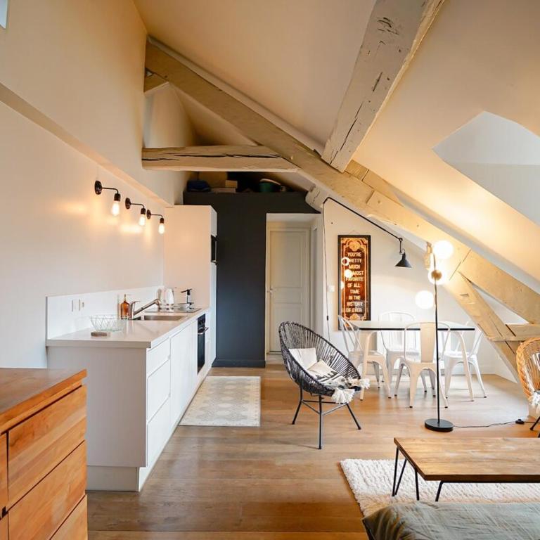 Grand appartement cœur du Marais - dernier étage - Two-Bedroom Apartment - 2