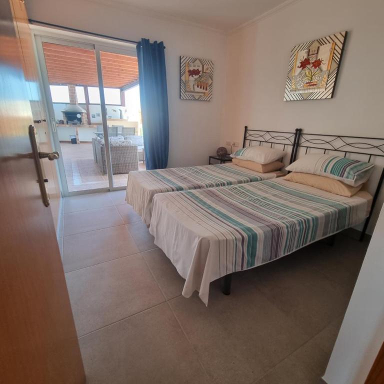 Extremely Private Villa, Heated Pool & Jacuzzi, Pool Wet Bar, Great Views. - Three-Bedroom Villa - 17