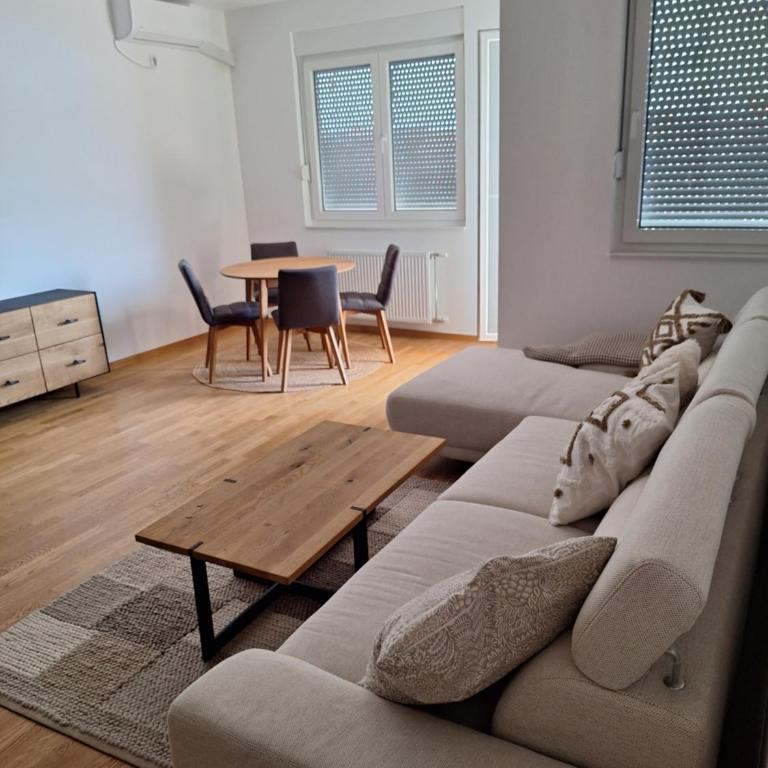 Izdajem dvosoban stan 61m2 za Exit Festival,Novi Sad od 10-14Jula 2025 - Apartman sa 1 Spavaćom Sobom - 5