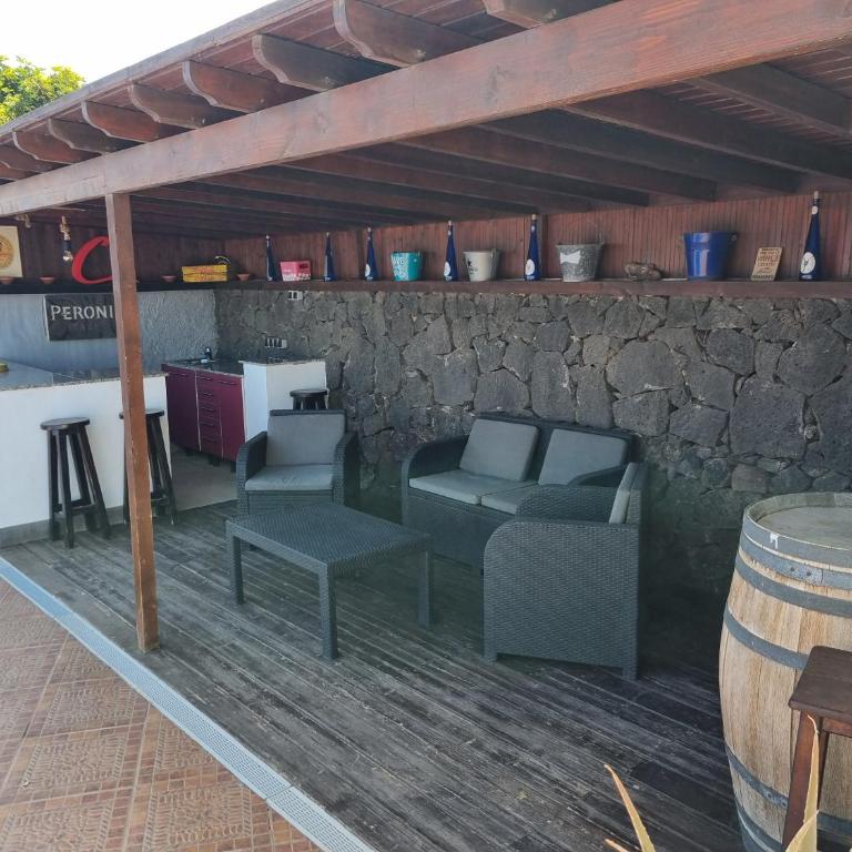 Extremely Private Villa, Heated Pool & Jacuzzi, Pool Wet Bar, Great Views. - Three-Bedroom Villa - 23