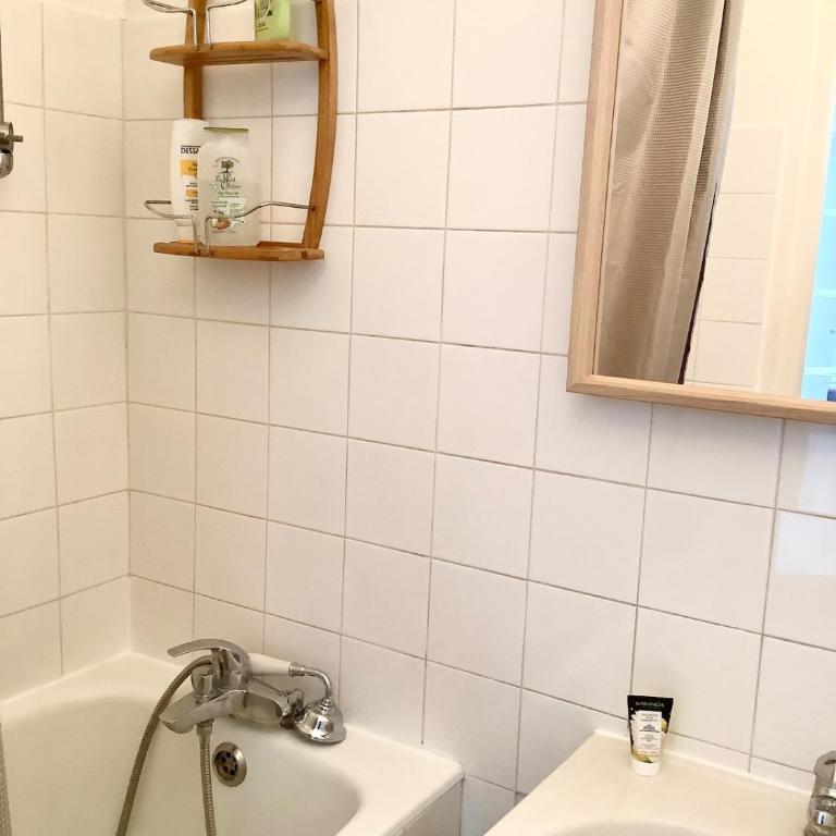 2 rooms, close to Montmartre, light and quiet - Appartement 2 Chambres - 13