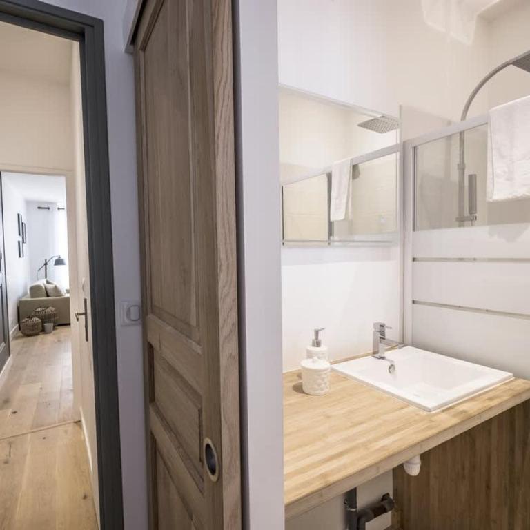 Bel appartement à 2 pas du vieux port - One-Bedroom Apartment - 10
