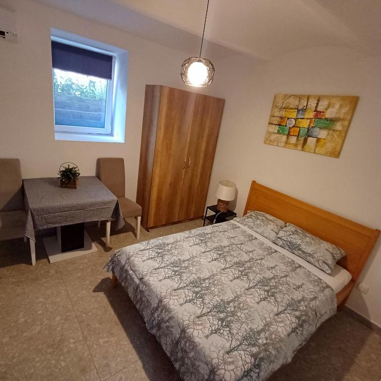 Lela - One-Bedroom Apartment - 6