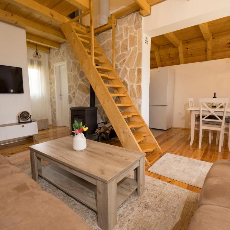 Žabljak- FamilyOasis - Two-Bedroom House - 10