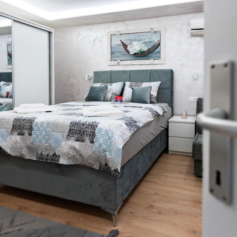 Apartment Renela - One-Bedroom Apartment with Pool View - 15