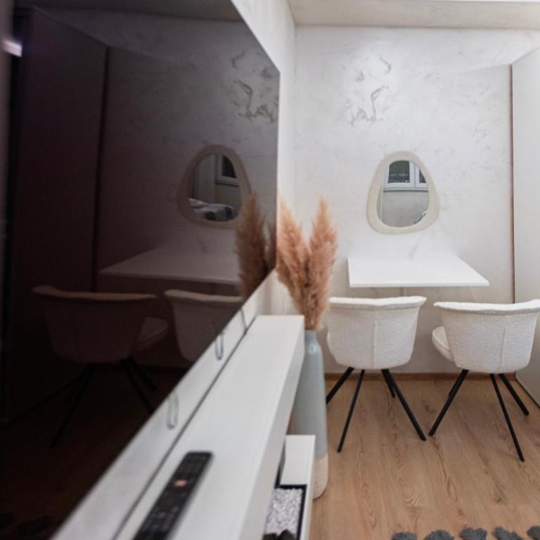 Apartment Renela - One-Bedroom Apartment with Pool View - 51