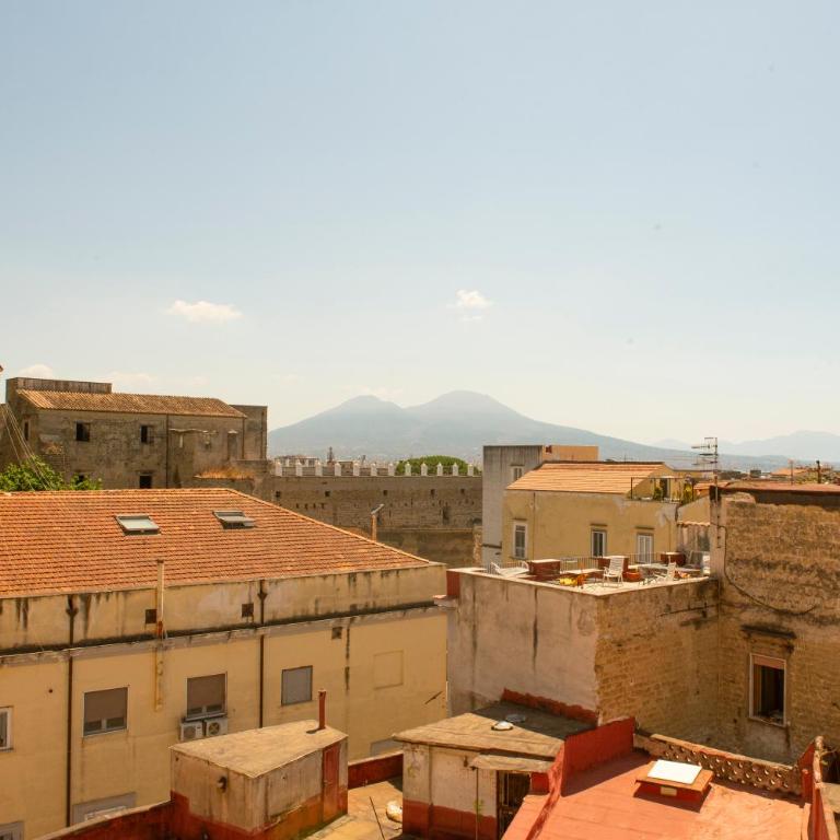 B&B Monteleone ,12 - Double Room with Private External Bathroom with Vesuvio View - 9