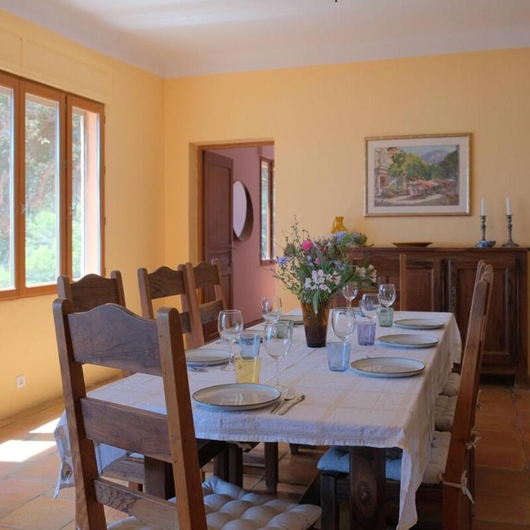 Villa Soupicou - Four-Bedroom Deluxe Home - Oceanfront - 10