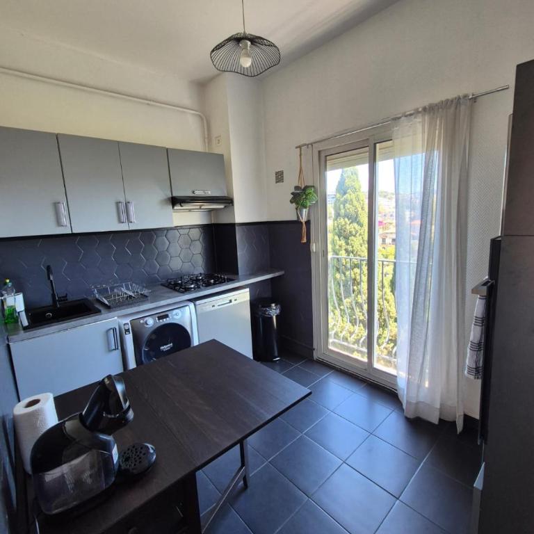 Appartement à 2 pas de la Promenade des Anglais vue mer 7 avenue de Fabron - Appartement 1 Chambre - 3