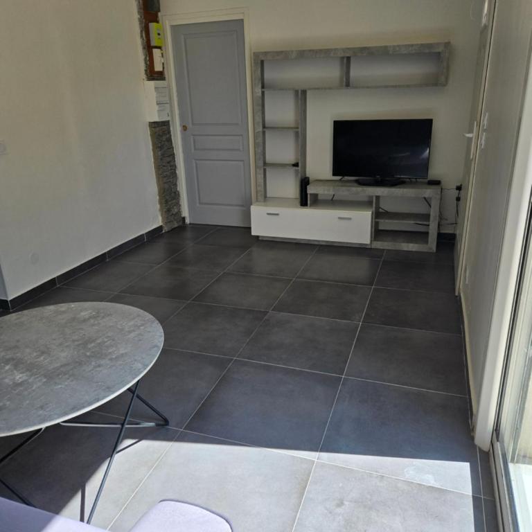 Appartement avec jardin 4 personnes - One-Bedroom Apartment - 11