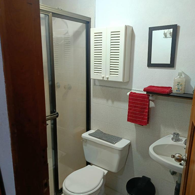 HOSTAL - COLIVING - Cerca MetroCable ARVI - Double Room - 1