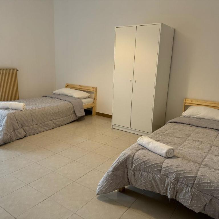 RAHIMA GUEST HOUSe 2 - Posto Letto in Dormitorio Maschile per 4 Persone - 1