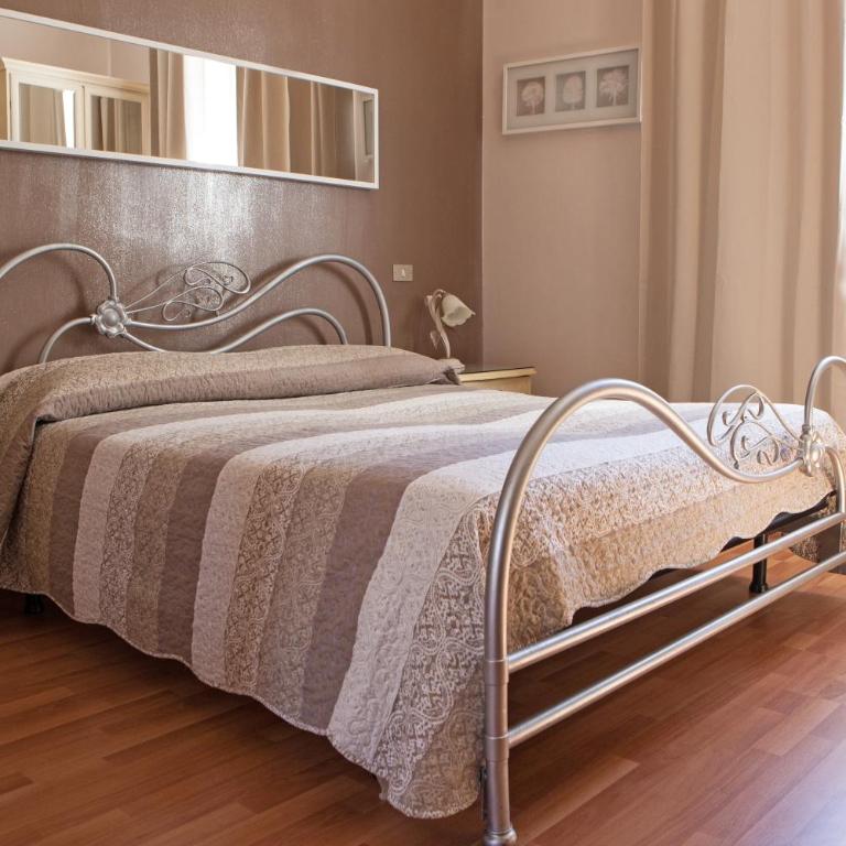 Hotel Adriano - Double Room - 5