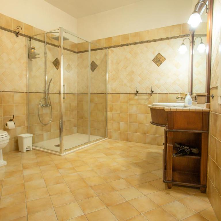 Porto Vecchio Rooms - Camera Matrimoniale con Bagno Privato - 5