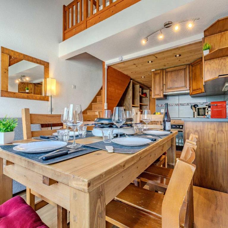 Cozy Duplex with Balcony, Parking & Mountain View - Résidence Le Silveralp - Appartement en Duplex - 1