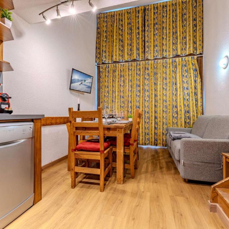 Cozy Duplex with Balcony, Parking & Mountain View - Résidence Le Silveralp - Appartement en Duplex - 4