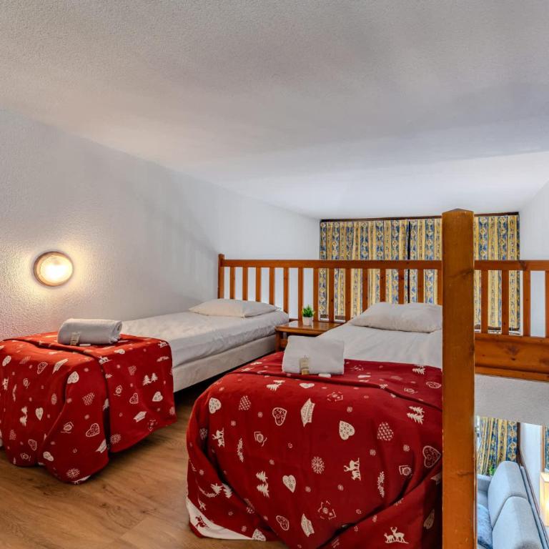 Cozy Duplex with Balcony, Parking & Mountain View - Résidence Le Silveralp - Appartement en Duplex - 14