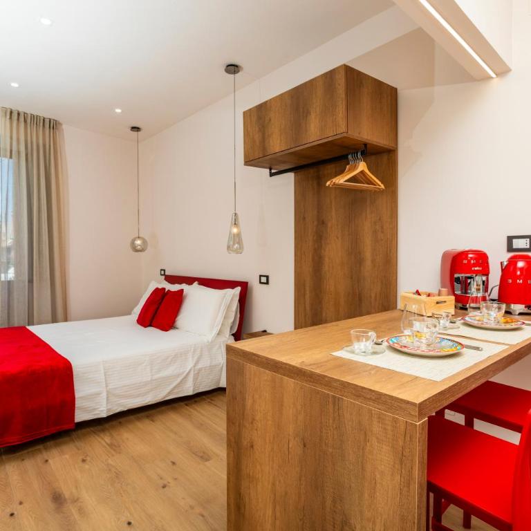 Luxury Fire Home - Catania - King Room with Spa Bath - 35