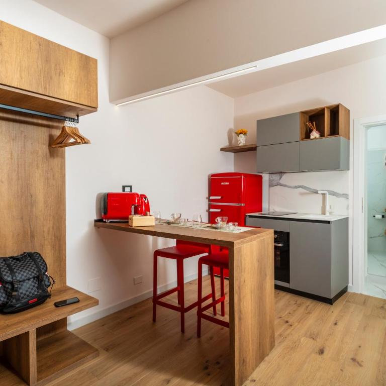 Luxury Fire Home - Catania - King Room with Spa Bath - 34