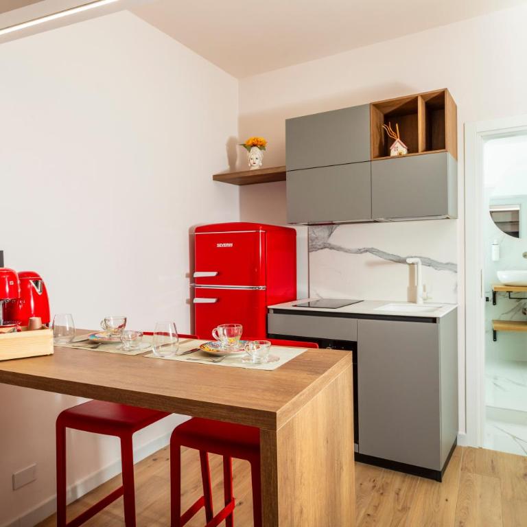Luxury Fire Home - Catania - King Room with Spa Bath - 33